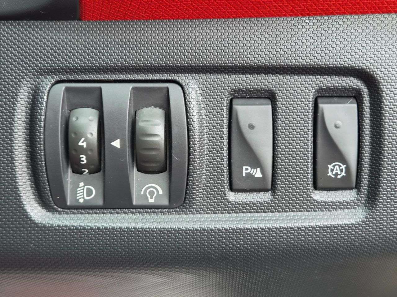 2014 RENAULT CLIO 2014 RENAULT CLIO