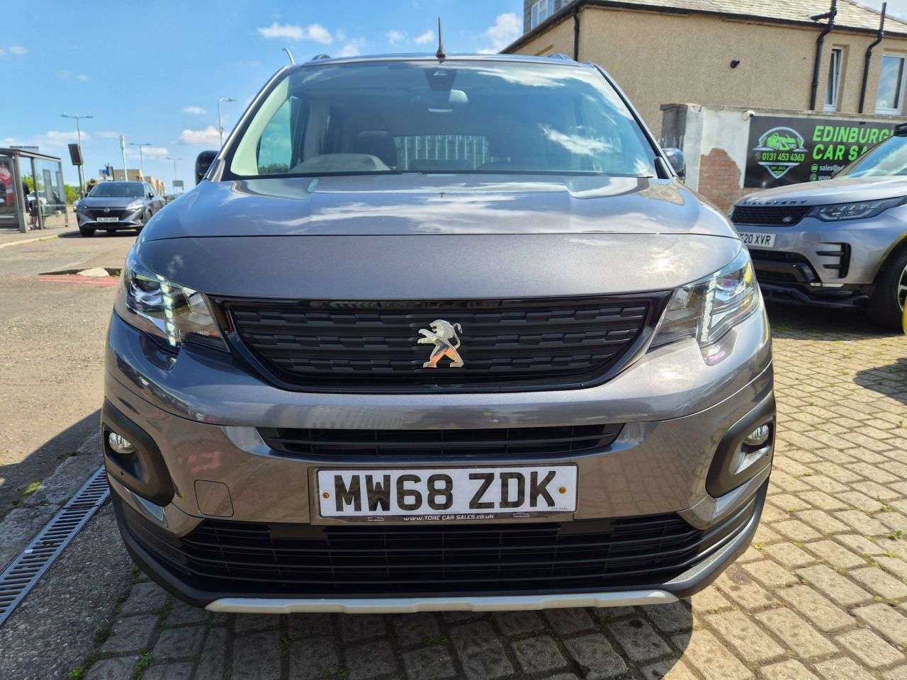 A 2019 PEUGEOT RIFTER 1.5 BlueHDi GT Line Standard MPV 5dr Diesel Manual Euro 6 (s/s) (130 ps) A 2019 PEUGEOT RIFTER 1.5 BlueHDi GT Line Standard MPV 5dr Diesel Manual Euro 6 (s/s) (130 ps)