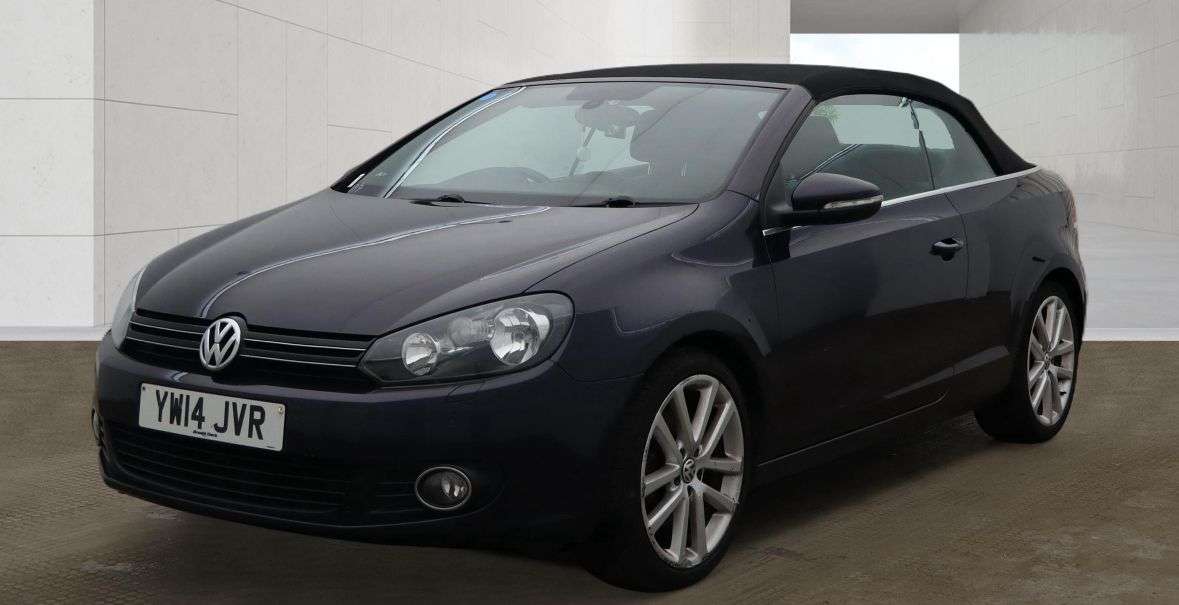 A 2014 VOLKSWAGEN GOLF 2.0 TDI BlueMotion Tech GT Cabriolet 2dr Diesel Manual Euro 5 (s/s) (140 ps A 2014 VOLKSWAGEN GOLF 2.0 TDI BlueMotion Tech GT Cabriolet 2dr Diesel Manual Euro 5 (s/s) (140 ps