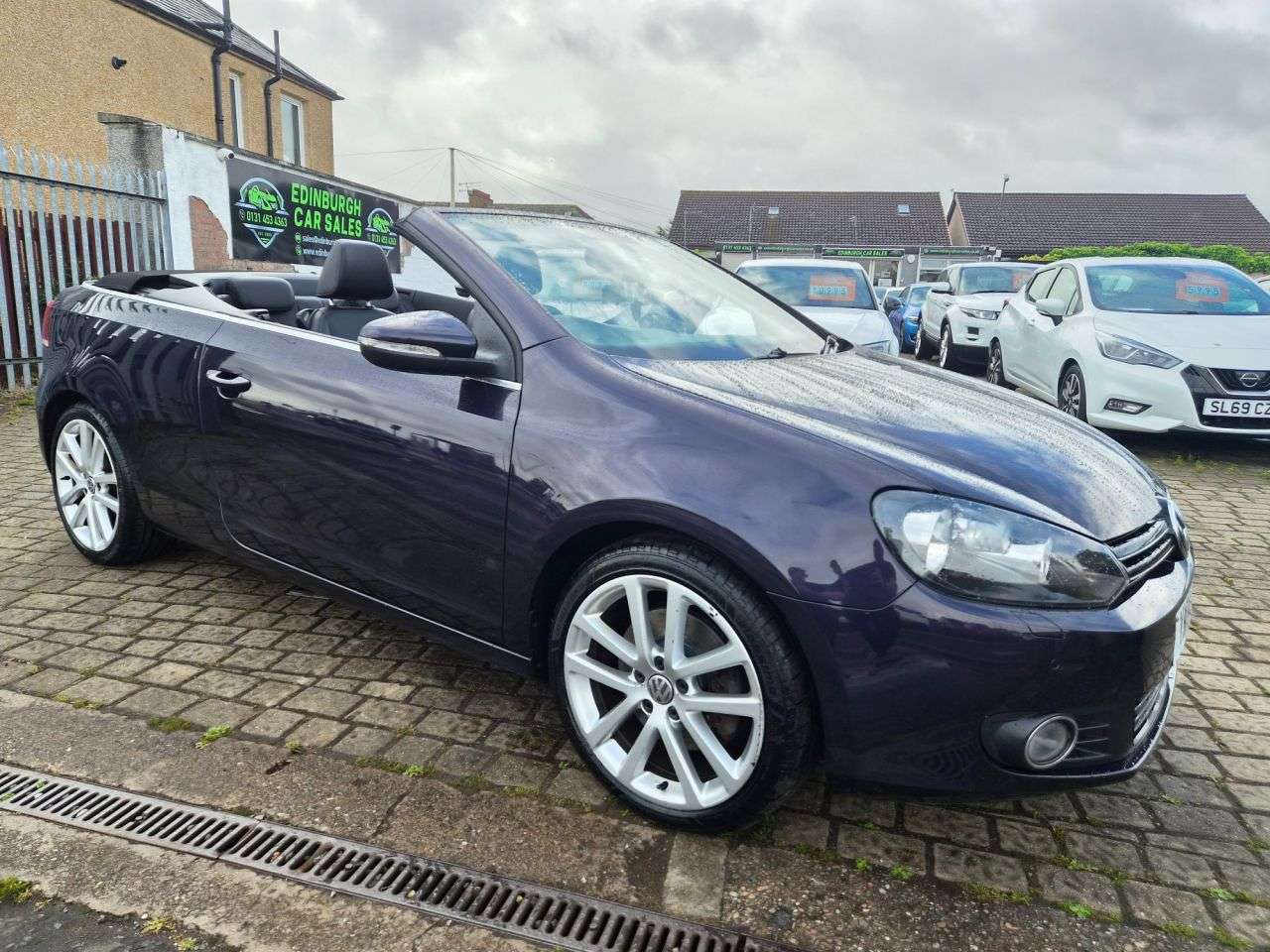 A 2014 VOLKSWAGEN GOLF 2.0 TDI BlueMotion Tech GT Cabriolet 2dr Diesel Manual Euro 5 (s/s) (140 ps A 2014 VOLKSWAGEN GOLF 2.0 TDI BlueMotion Tech GT Cabriolet 2dr Diesel Manual Euro 5 (s/s) (140 ps