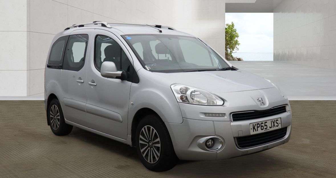 A 2015 PEUGEOT PARTNER TEPEE 1.6 HDi Tepee S MPV 5dr Diesel Manual (135 g/km, 92 bhp) A 2015 PEUGEOT PARTNER TEPEE 1.6 HDi Tepee S MPV 5dr Diesel Manual (135 g/km, 92 bhp)