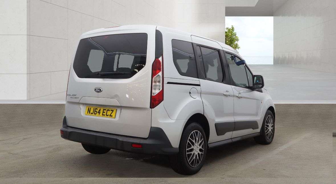 A 2014 FORD TOURNEO CONNECT 1.6 TDCi Zetec MPV 5dr Diesel Manual Euro 5 (95 ps) A 2014 FORD TOURNEO CONNECT 1.6 TDCi Zetec MPV 5dr Diesel Manual Euro 5 (95 ps)