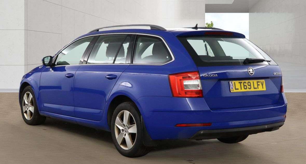 A 2020 SKODA OCTAVIA 1.6 TDI SE Technology Estate 5dr Diesel Manual Euro 6 (s/s) (115 ps) A 2020 SKODA OCTAVIA 1.6 TDI SE Technology Estate 5dr Diesel Manual Euro 6 (s/s) (115 ps)
