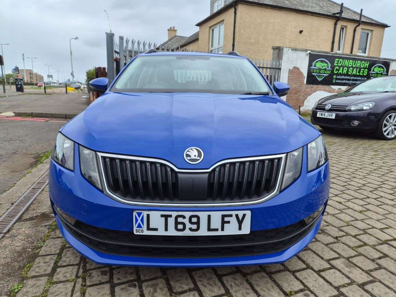 A 2020 SKODA OCTAVIA 1.6 TDI SE Technology Estate 5dr Diesel Manual Euro 6 (s/s) (115 ps) A 2020 SKODA OCTAVIA 1.6 TDI SE Technology Estate 5dr Diesel Manual Euro 6 (s/s) (115 ps)