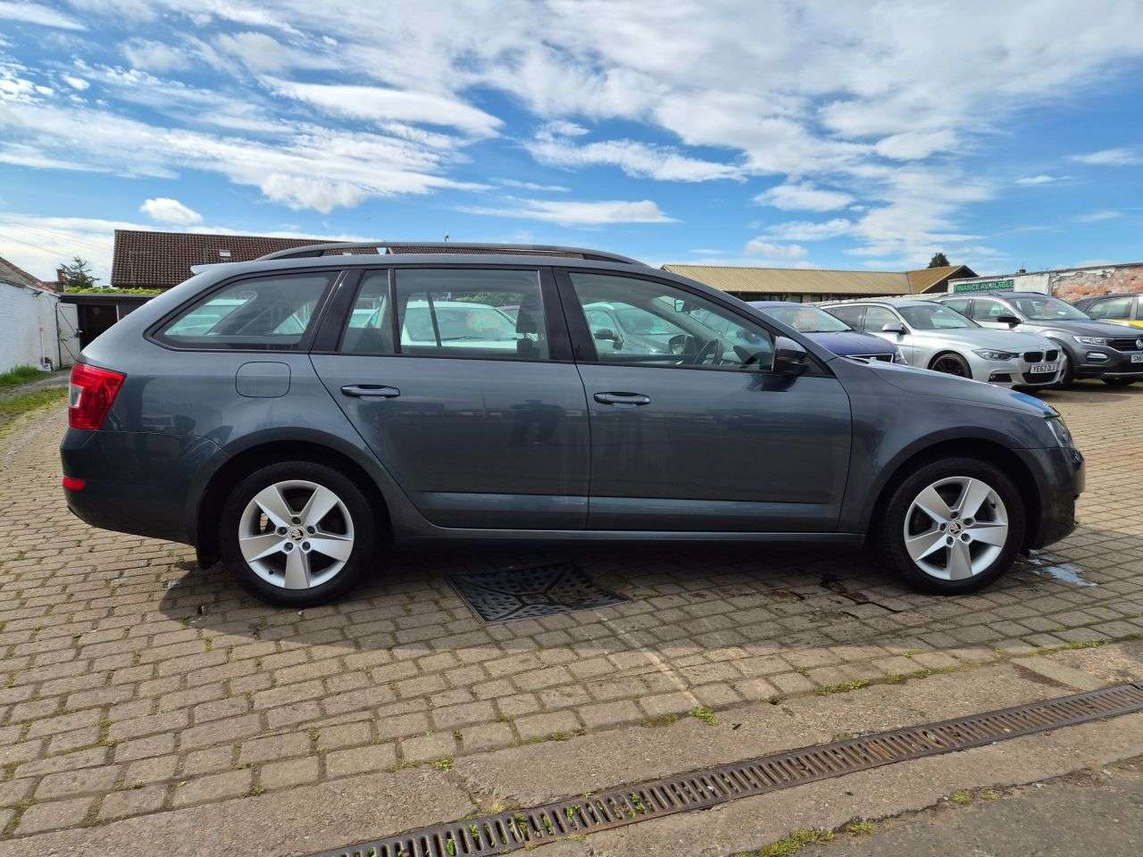 2015 SKODA OCTAVIA 2015 SKODA OCTAVIA