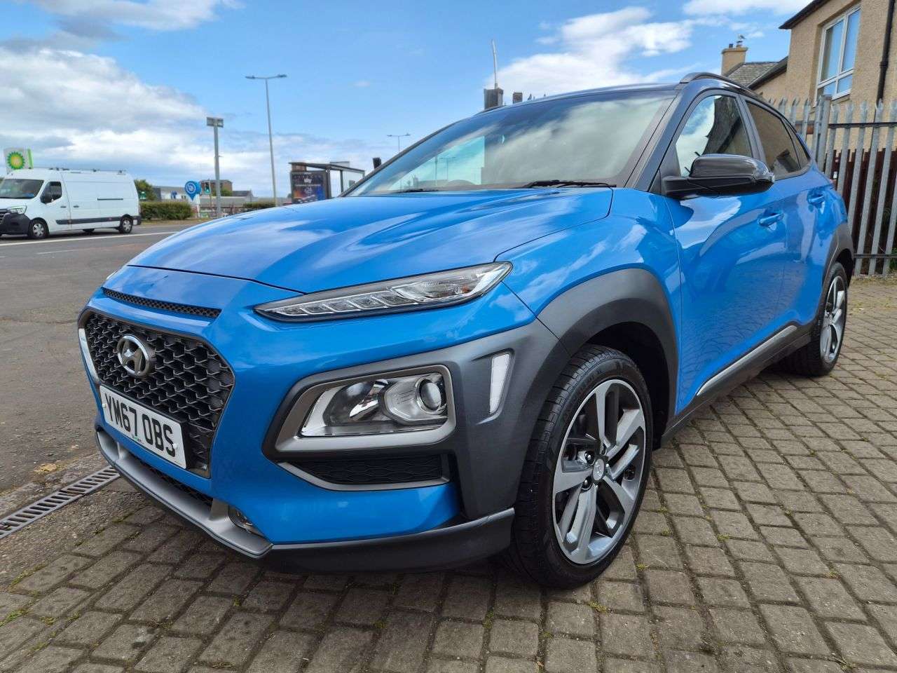 A 2018 HYUNDAI KONA 1.0 T-GDi Blue Drive Premium SUV 5dr Petrol Manual Euro 6 (s/s) (120 ps) A 2018 HYUNDAI KONA 1.0 T-GDi Blue Drive Premium SUV 5dr Petrol Manual Euro 6 (s/s) (120 ps)