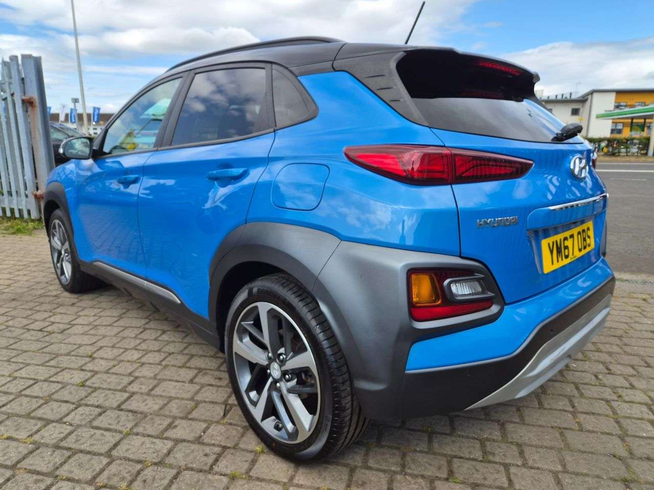 A 2018 HYUNDAI KONA 1.0 T-GDi Blue Drive Premium SUV 5dr Petrol Manual Euro 6 (s/s) (120 ps) A 2018 HYUNDAI KONA 1.0 T-GDi Blue Drive Premium SUV 5dr Petrol Manual Euro 6 (s/s) (120 ps)