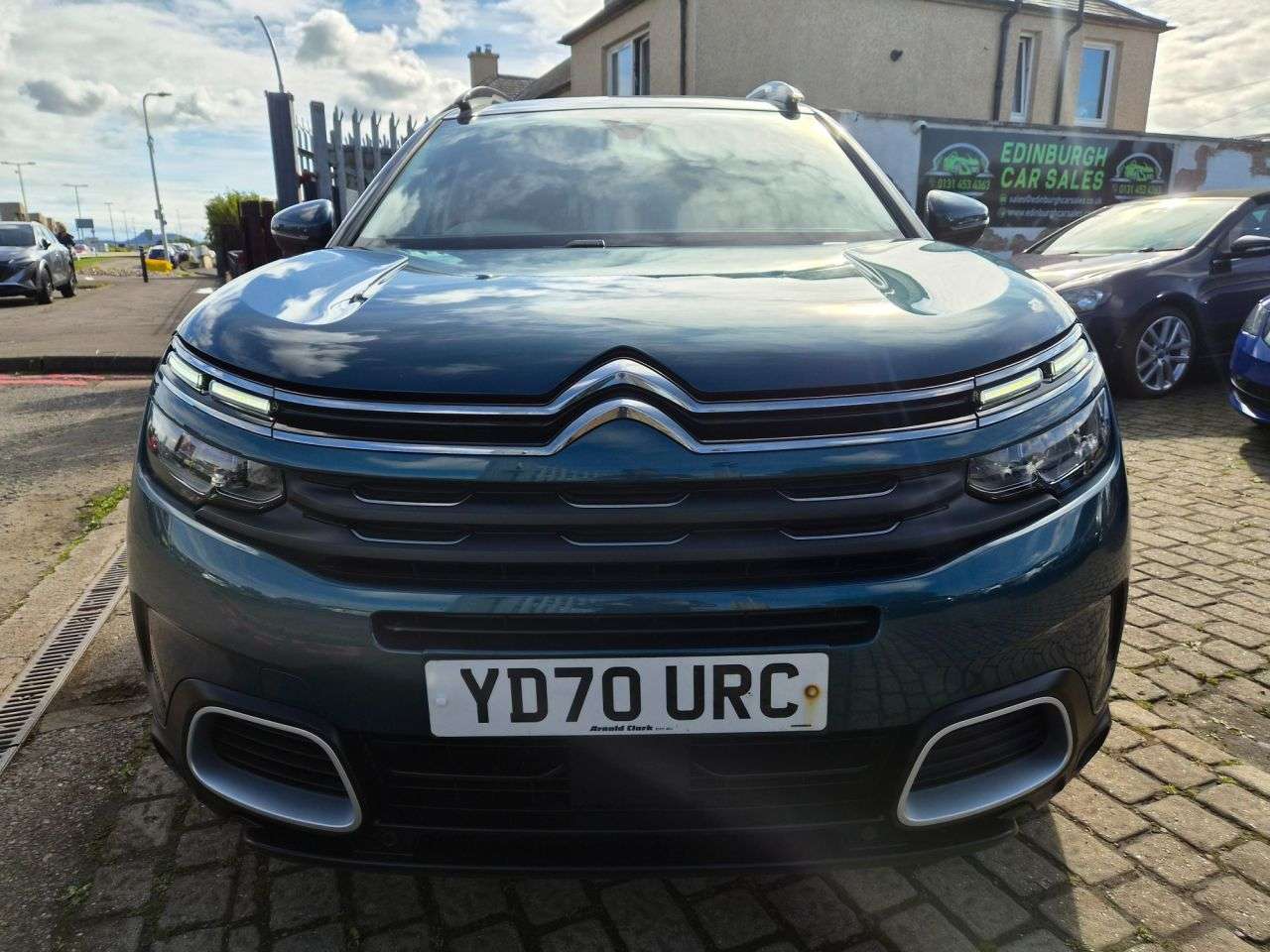 A 2020 CITROEN C5 AIRCROSS 1.5 BlueHDi Flair Plus SUV 5dr Diesel EAT8 Euro 6 (s/s) (130 ps) A 2020 CITROEN C5 AIRCROSS 1.5 BlueHDi Flair Plus SUV 5dr Diesel EAT8 Euro 6 (s/s) (130 ps)