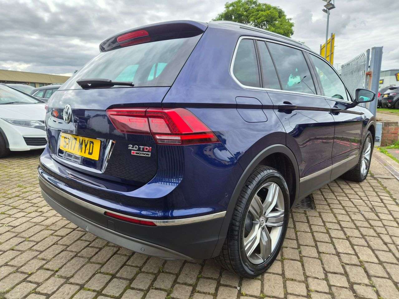 2017 VOLKSWAGEN TIGUAN 2017 VOLKSWAGEN TIGUAN