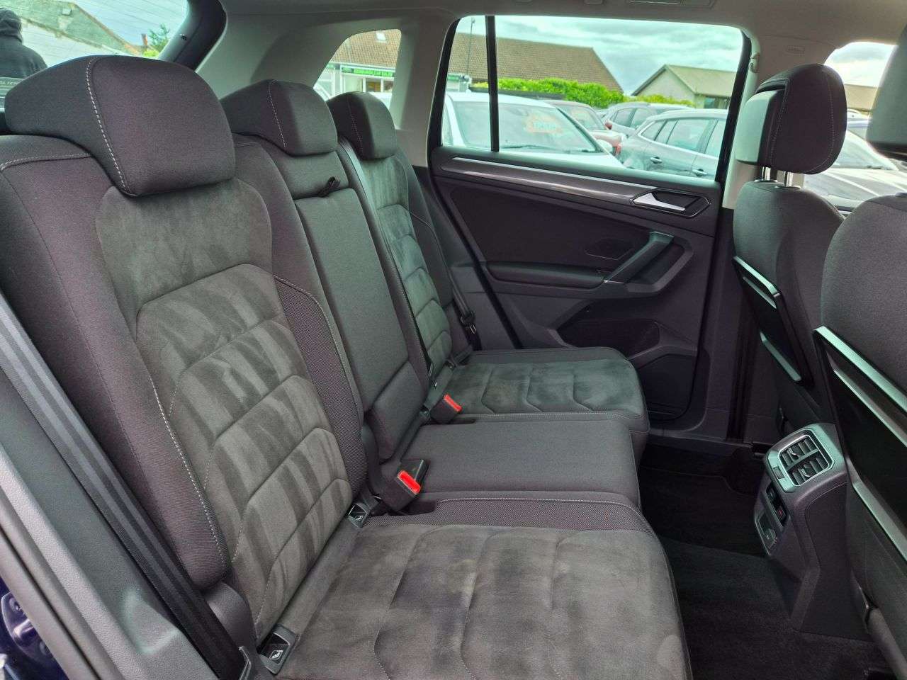 2017 VOLKSWAGEN TIGUAN 2017 VOLKSWAGEN TIGUAN