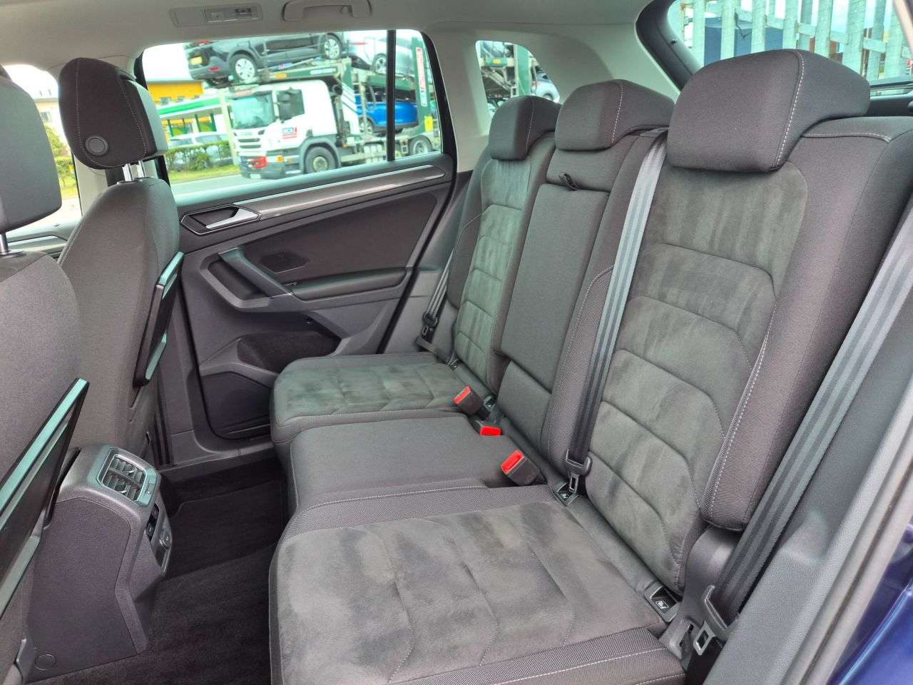 2017 VOLKSWAGEN TIGUAN 2017 VOLKSWAGEN TIGUAN