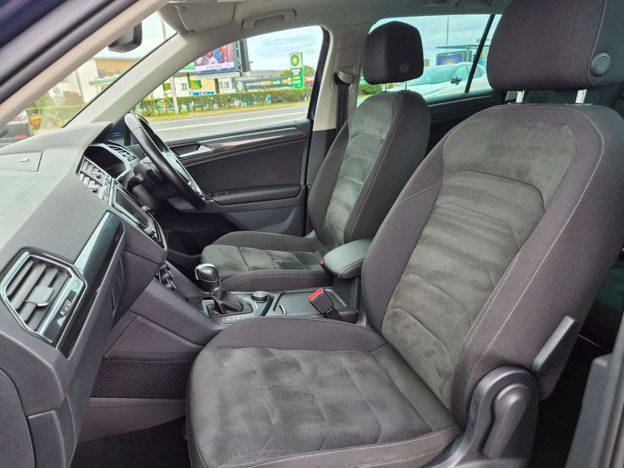 2017 VOLKSWAGEN TIGUAN 2017 VOLKSWAGEN TIGUAN