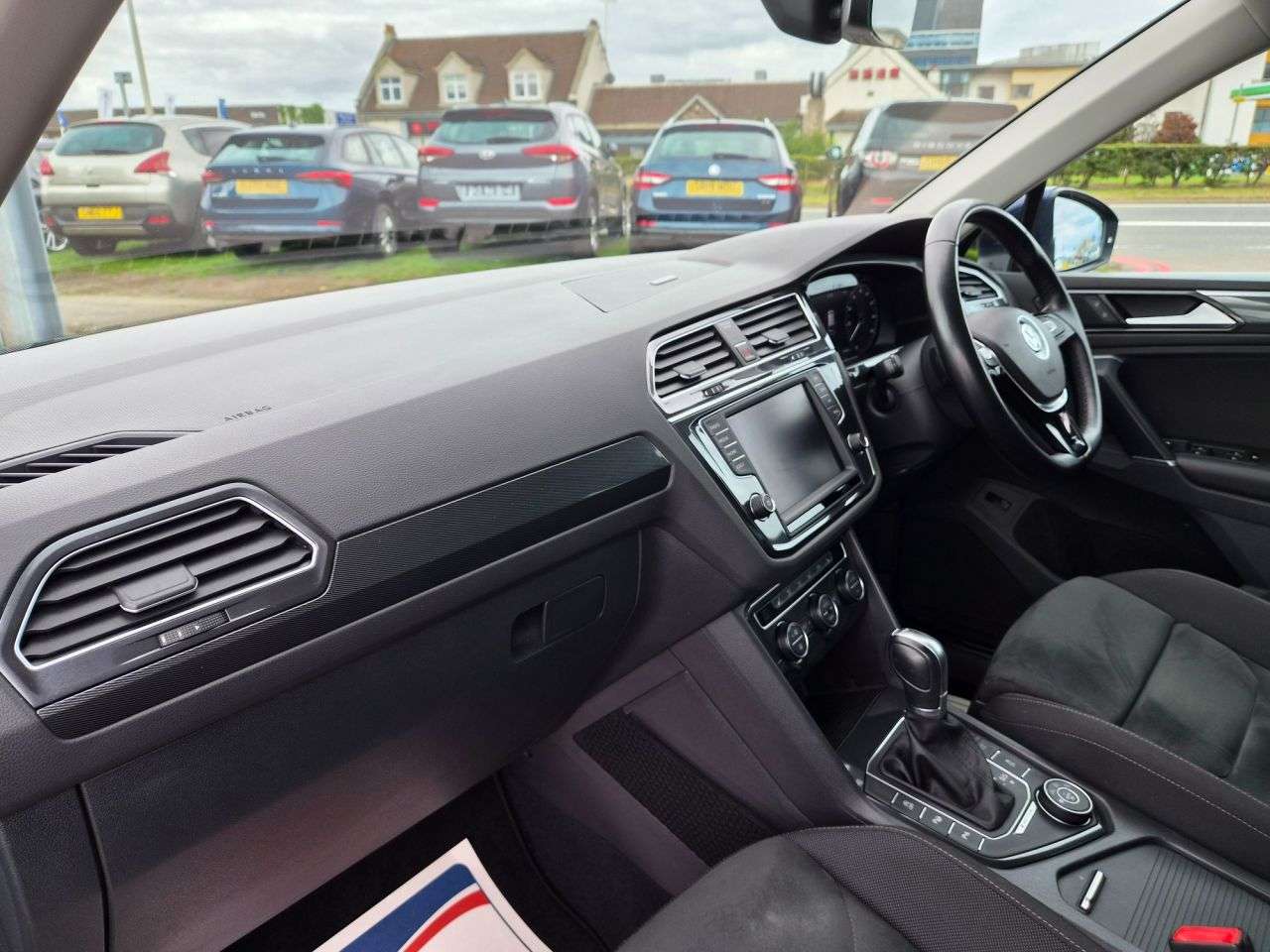 2017 VOLKSWAGEN TIGUAN 2017 VOLKSWAGEN TIGUAN