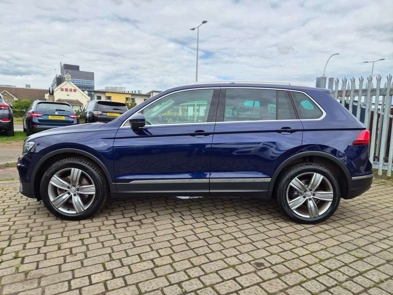 2017 VOLKSWAGEN TIGUAN 2017 VOLKSWAGEN TIGUAN