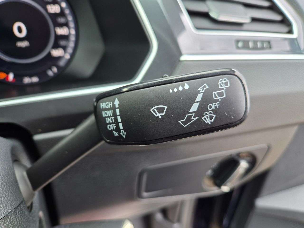 2017 VOLKSWAGEN TIGUAN 2017 VOLKSWAGEN TIGUAN
