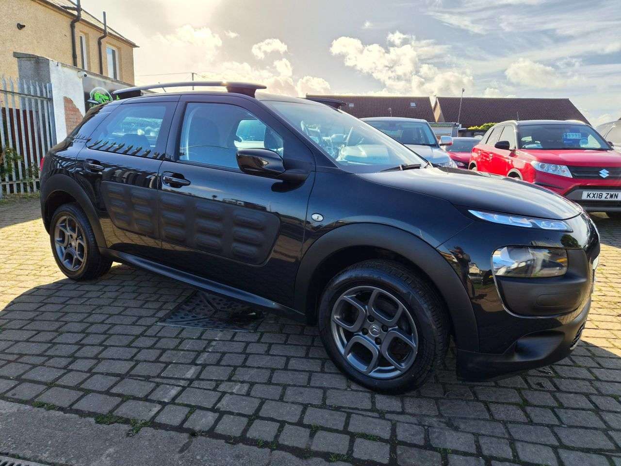 A 2016 CITROEN C4 CACTUS 1.6 BlueHDi Feel Hatchback 5dr Diesel Manual Euro 6 (100 ps) A 2016 CITROEN C4 CACTUS 1.6 BlueHDi Feel Hatchback 5dr Diesel Manual Euro 6 (100 ps)