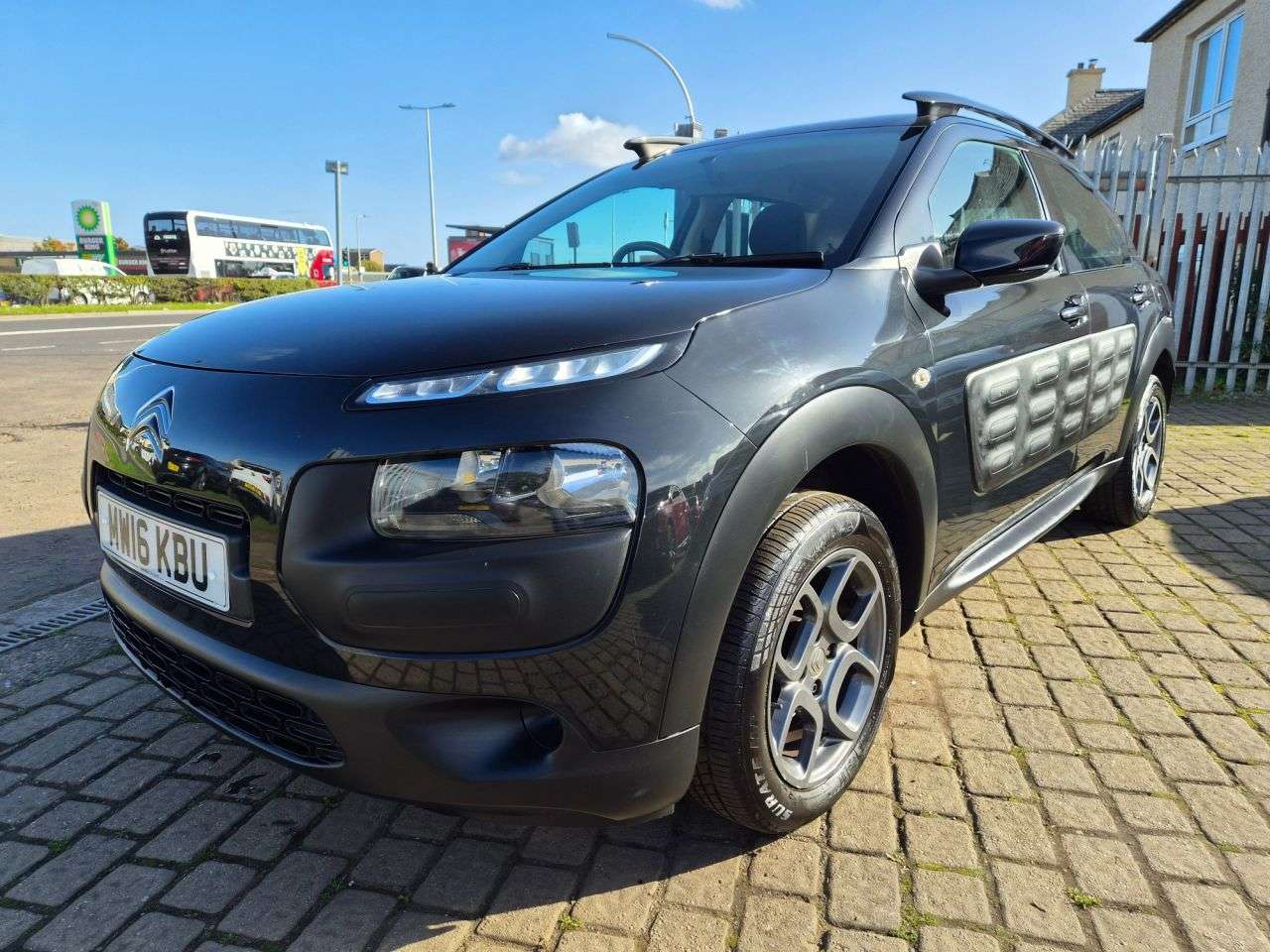 A 2016 CITROEN C4 CACTUS 1.6 BlueHDi Feel Hatchback 5dr Diesel Manual Euro 6 (100 ps) A 2016 CITROEN C4 CACTUS 1.6 BlueHDi Feel Hatchback 5dr Diesel Manual Euro 6 (100 ps)