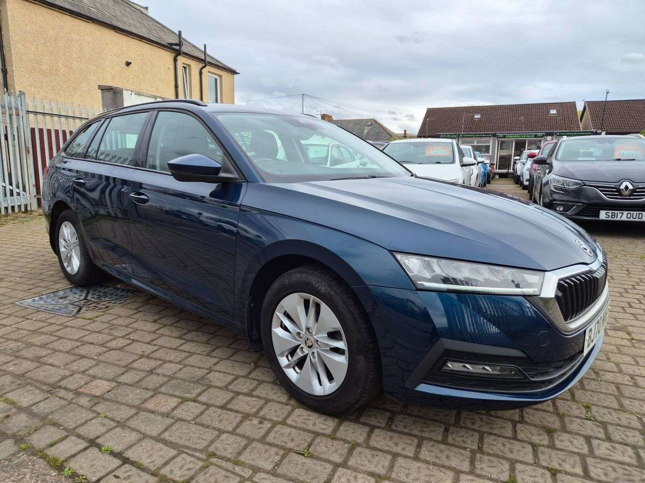 A 2020 SKODA OCTAVIA 2.0 TDI SE Technology Estate 5dr Diesel Manual Euro 6 (s/s) (116 ps) A 2020 SKODA OCTAVIA 2.0 TDI SE Technology Estate 5dr Diesel Manual Euro 6 (s/s) (116 ps)
