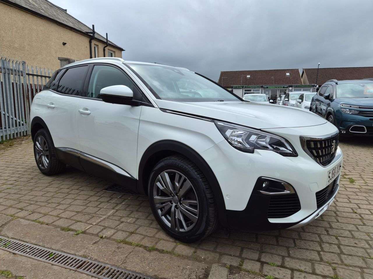 A 2018 PEUGEOT 3008 1.5 BlueHDi Allure SUV 5dr Diesel Manual Euro 6 (s/s) (130 ps) A 2018 PEUGEOT 3008 1.5 BlueHDi Allure SUV 5dr Diesel Manual Euro 6 (s/s) (130 ps)