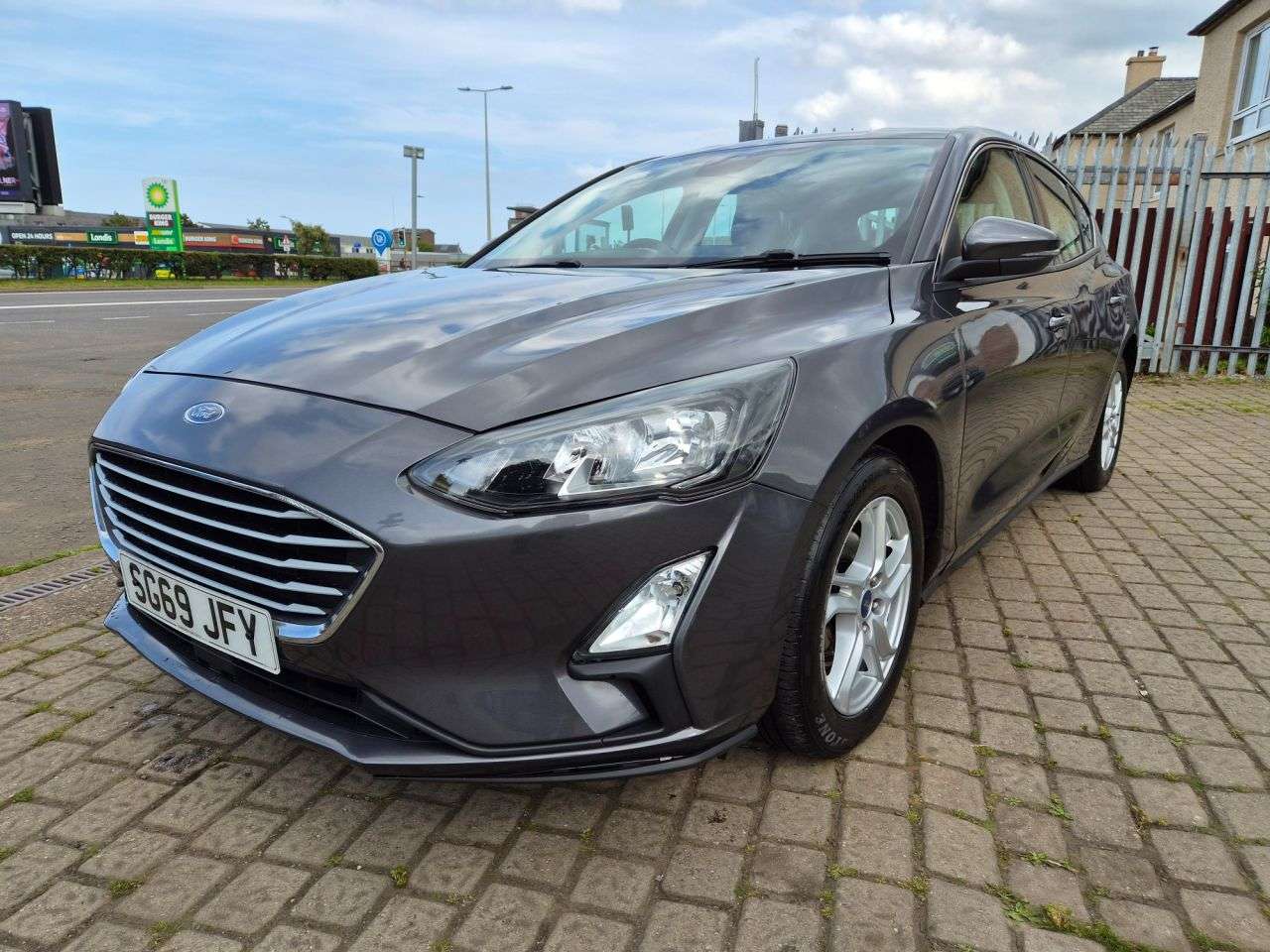 A 2019 FORD FOCUS 1.5 EcoBlue Zetec Hatchback 5dr Diesel Manual Euro 6 (s/s) (120 ps) A 2019 FORD FOCUS 1.5 EcoBlue Zetec Hatchback 5dr Diesel Manual Euro 6 (s/s) (120 ps)