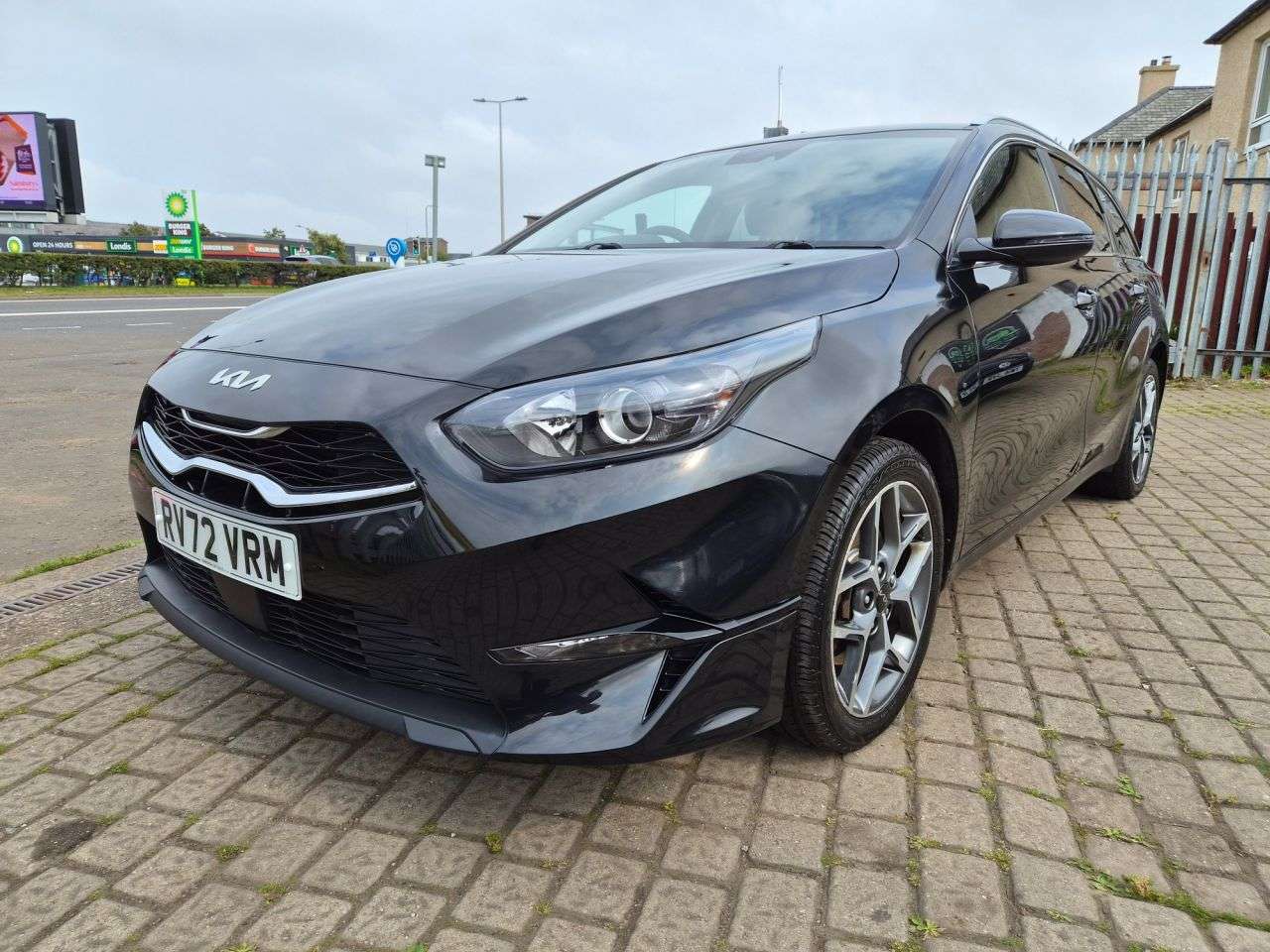 A 2022 KIA CEED 1.5 T-GDi 3 Sportswagon 5dr Petrol Manual Euro 6 (s/s) (158 bhp) A 2022 KIA CEED 1.5 T-GDi 3 Sportswagon 5dr Petrol Manual Euro 6 (s/s) (158 bhp)