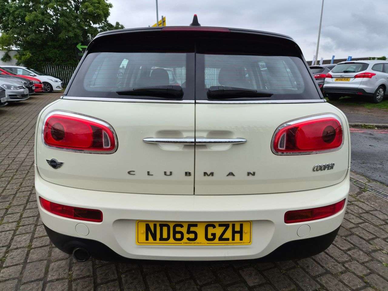 2015 MINI CLUBMAN 2015 MINI CLUBMAN