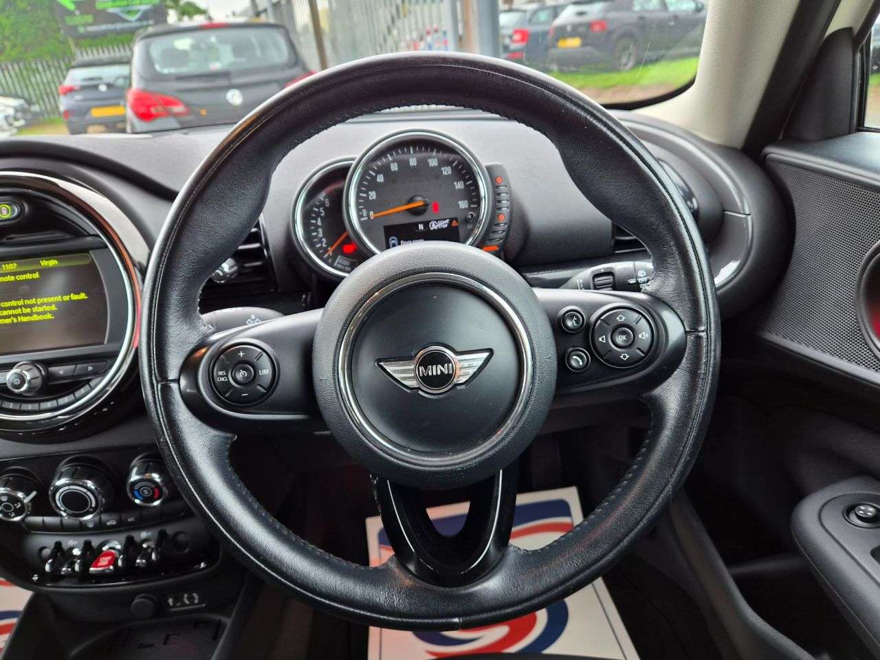 2015 MINI CLUBMAN 2015 MINI CLUBMAN