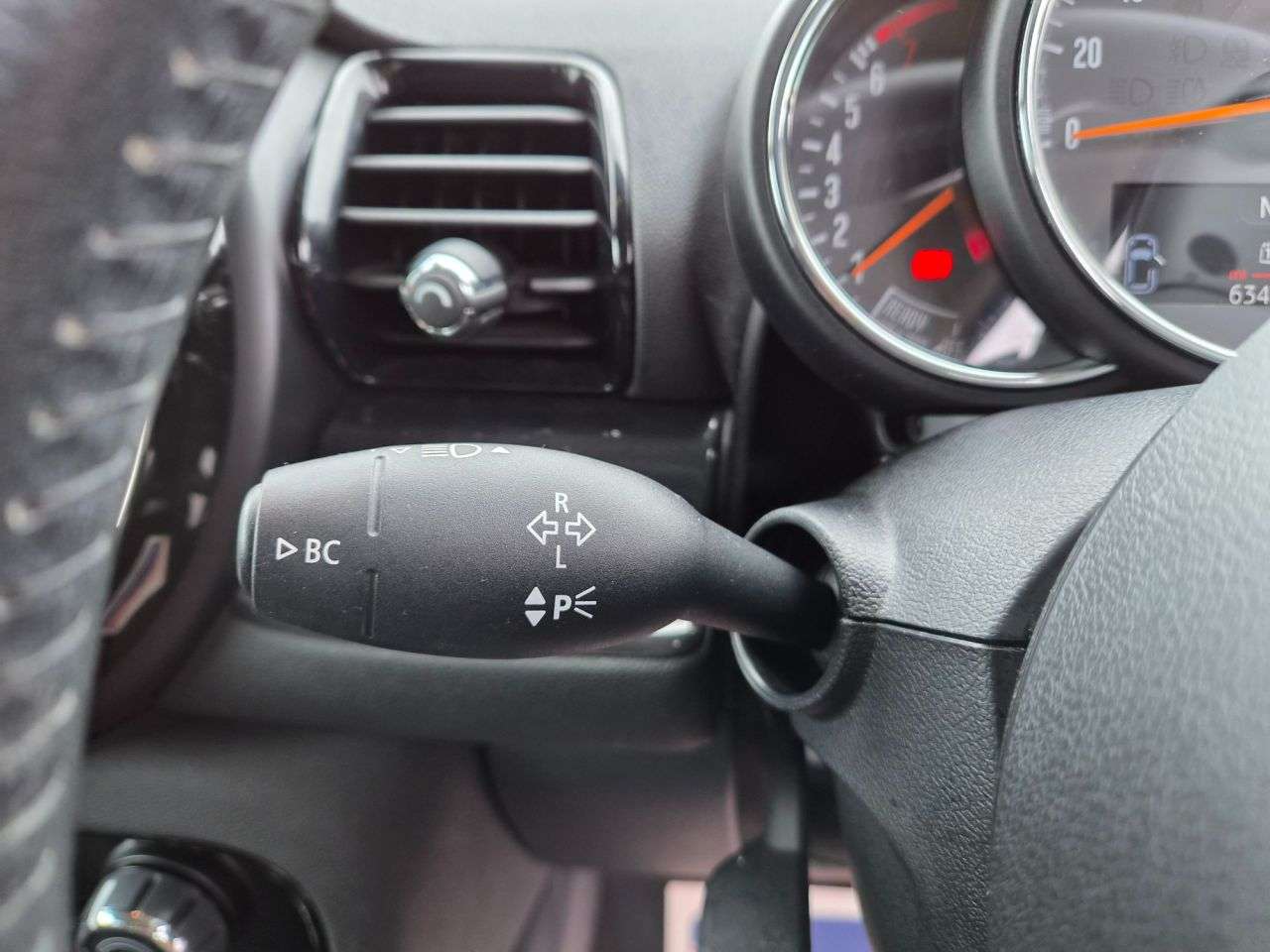 2015 MINI CLUBMAN 2015 MINI CLUBMAN