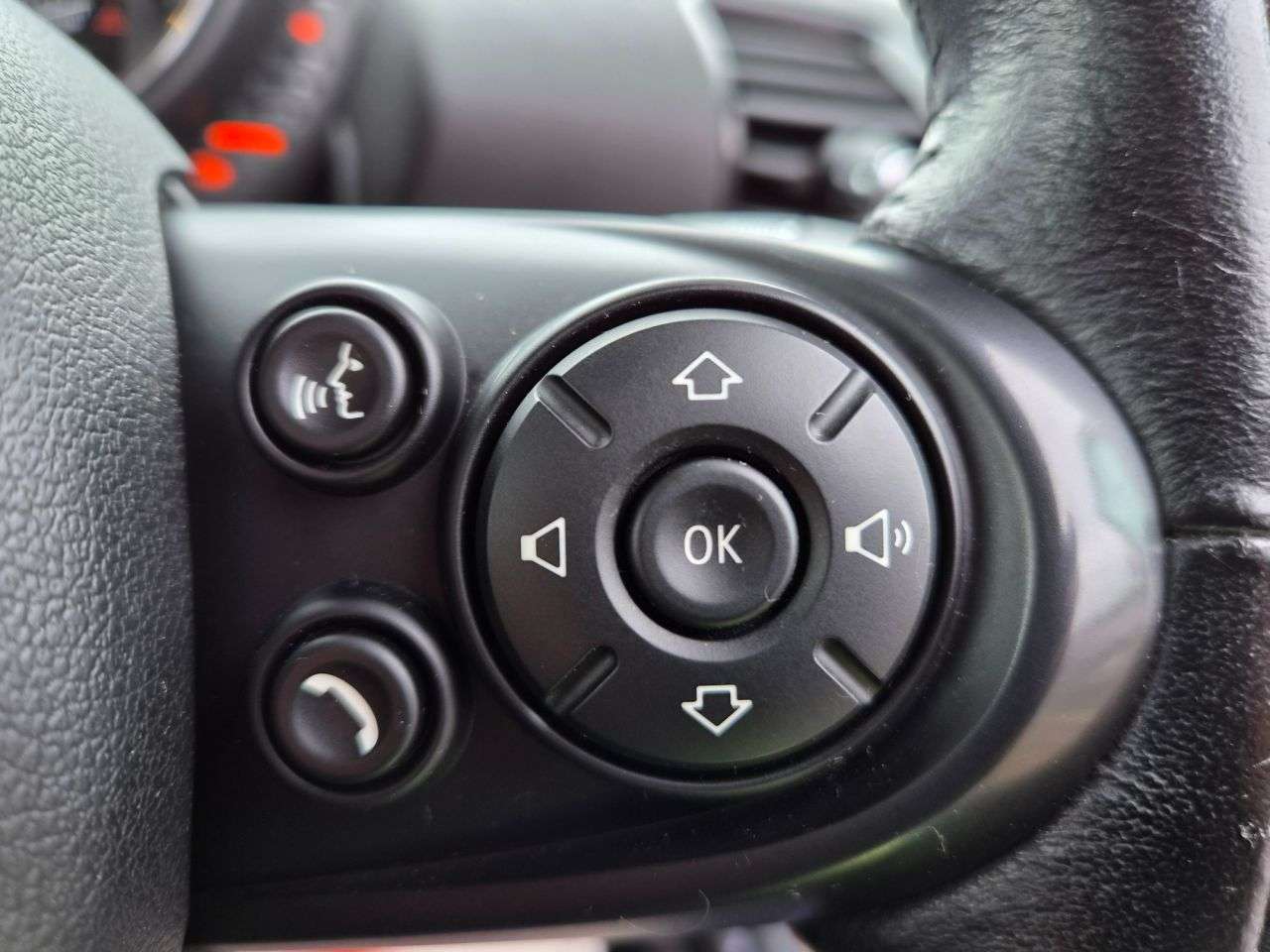 2015 MINI CLUBMAN 2015 MINI CLUBMAN