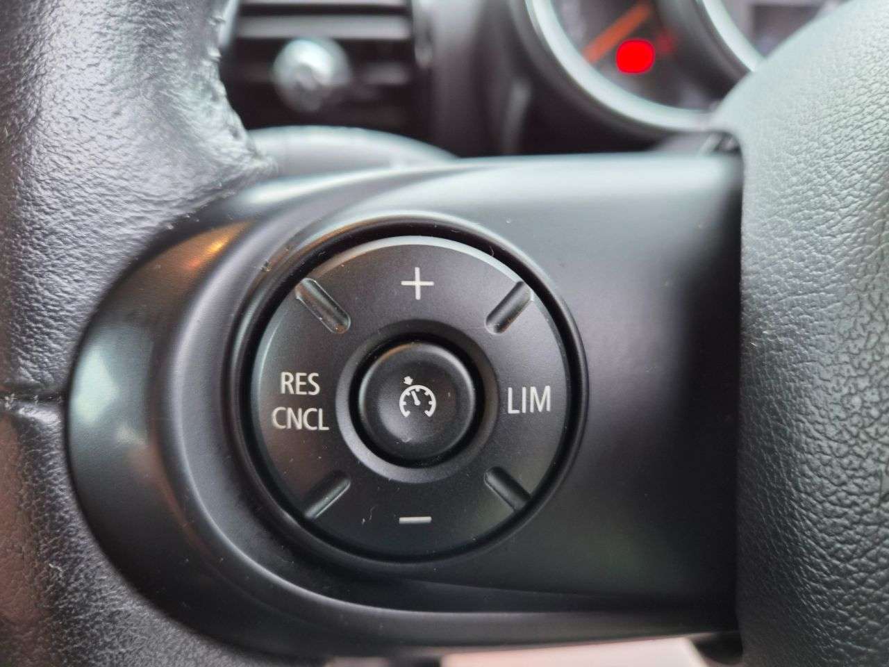 2015 MINI CLUBMAN 2015 MINI CLUBMAN