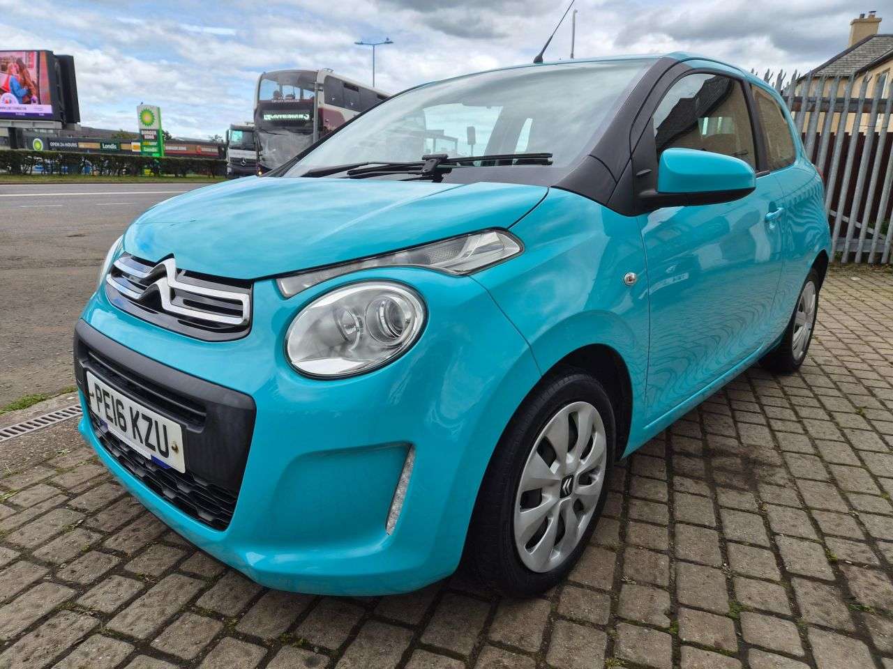 A 2016 CITROEN C1 1.0 VTi Feel Hatchback 3dr Petrol Manual Euro 6 (68 ps) A 2016 CITROEN C1 1.0 VTi Feel Hatchback 3dr Petrol Manual Euro 6 (68 ps)