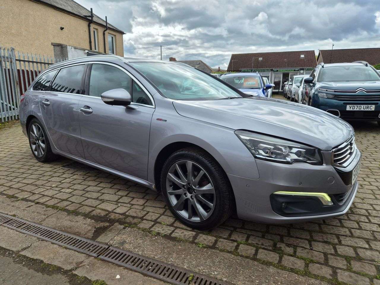 A 2015 PEUGEOT 508 1.6 BlueHDi GT Line Saloon 4dr Diesel Manual Euro 6 (s/s) (120 ps) A 2015 PEUGEOT 508 1.6 BlueHDi GT Line Saloon 4dr Diesel Manual Euro 6 (s/s) (120 ps)