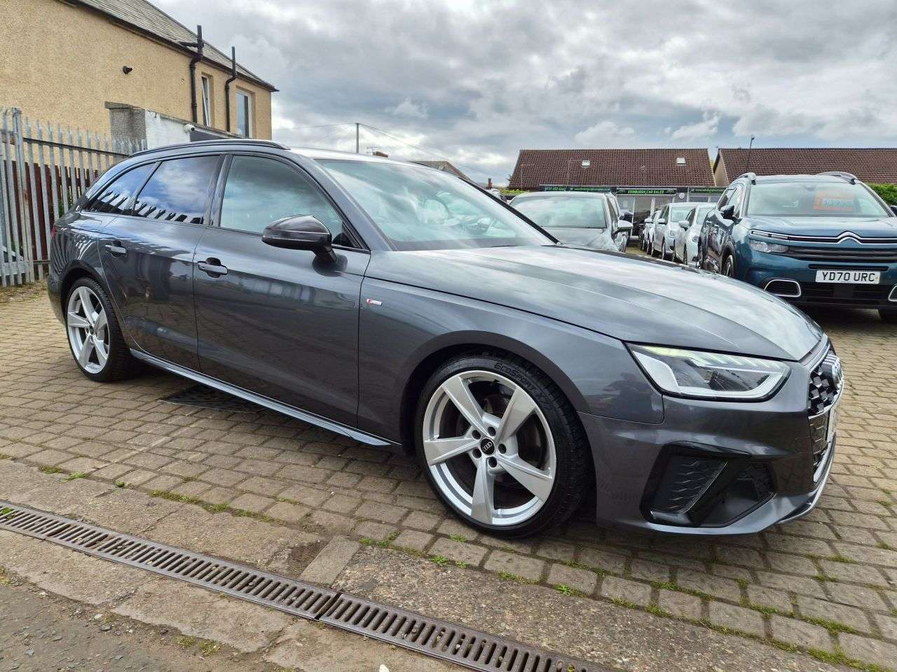 A 2021 AUDI A4 AVANT 2.0 TDI 35 S line Estate 5dr Diesel S Tronic Euro 6 (s/s) (163 ps) A 2021 AUDI A4 AVANT 2.0 TDI 35 S line Estate 5dr Diesel S Tronic Euro 6 (s/s) (163 ps)