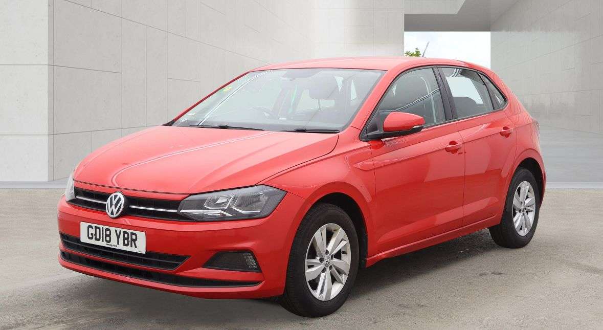 A 2018 VOLKSWAGEN POLO 1.0 SE Hatchback 5dr Petrol Manual Euro 6 (s/s) (75 ps) A 2018 VOLKSWAGEN POLO 1.0 SE Hatchback 5dr Petrol Manual Euro 6 (s/s) (75 ps)