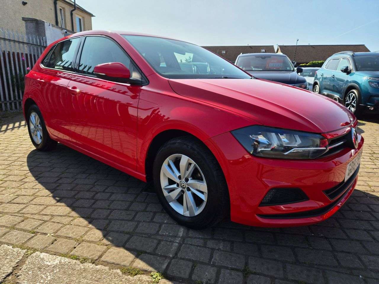 A 2018 VOLKSWAGEN POLO 1.0 SE Hatchback 5dr Petrol Manual Euro 6 (s/s) (75 ps) A 2018 VOLKSWAGEN POLO 1.0 SE Hatchback 5dr Petrol Manual Euro 6 (s/s) (75 ps)