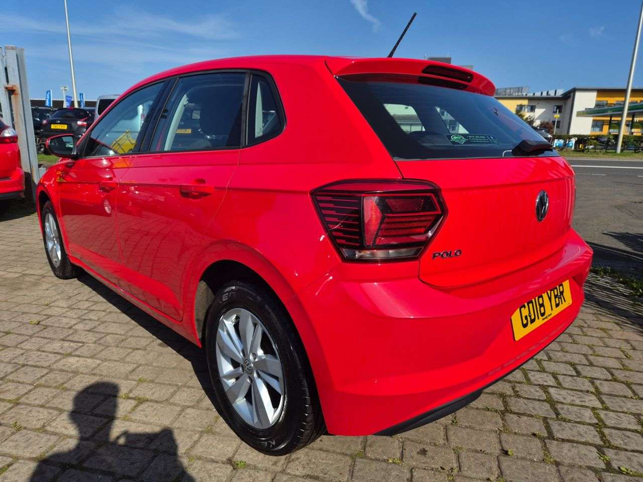 A 2018 VOLKSWAGEN POLO 1.0 SE Hatchback 5dr Petrol Manual Euro 6 (s/s) (75 ps) A 2018 VOLKSWAGEN POLO 1.0 SE Hatchback 5dr Petrol Manual Euro 6 (s/s) (75 ps)
