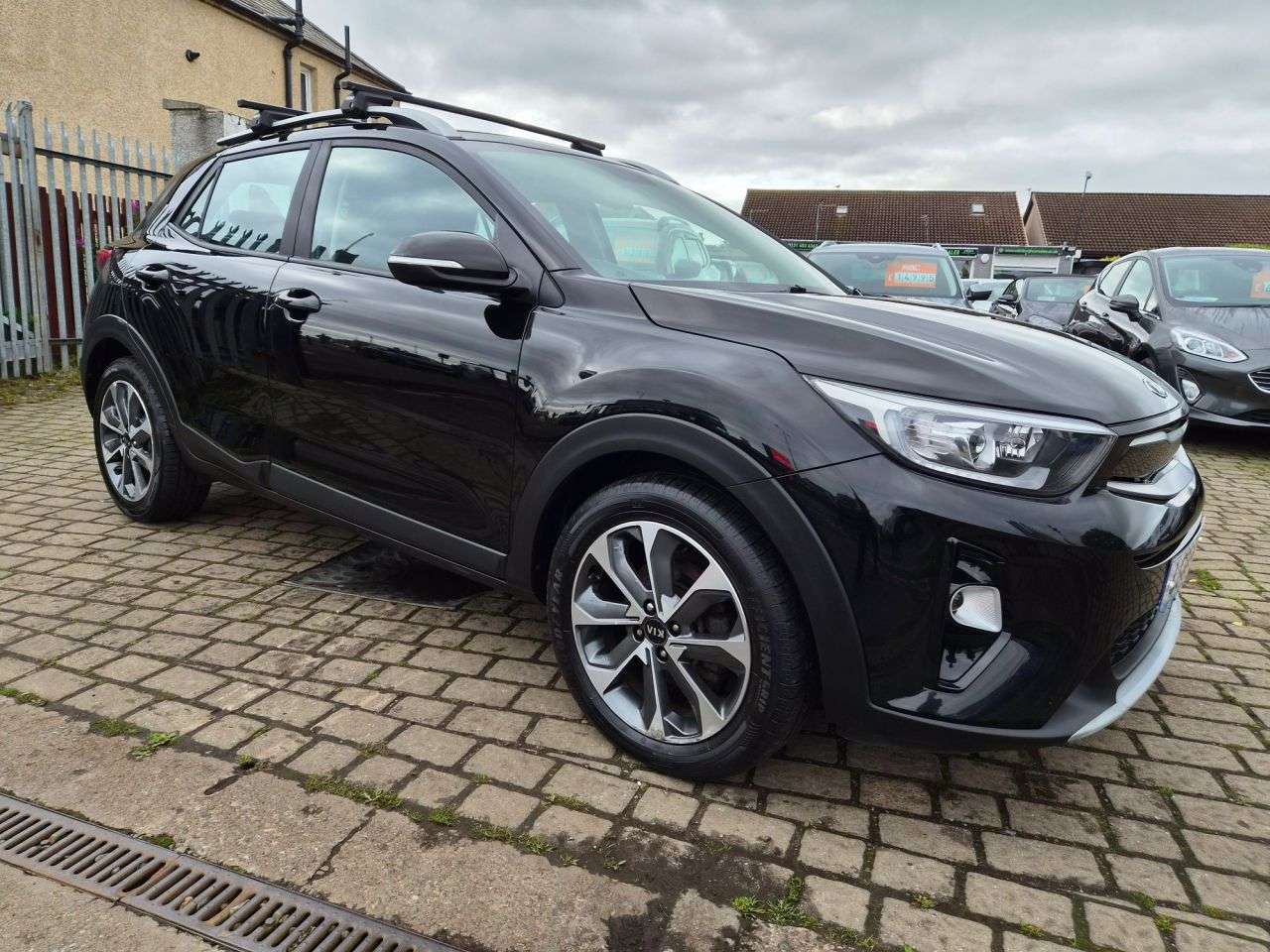 A 2018 KIA STONIC 1.6 CRDi 2 SUV 5dr Diesel Manual Euro 6 (s/s) (108 bhp) A 2018 KIA STONIC 1.6 CRDi 2 SUV 5dr Diesel Manual Euro 6 (s/s) (108 bhp)