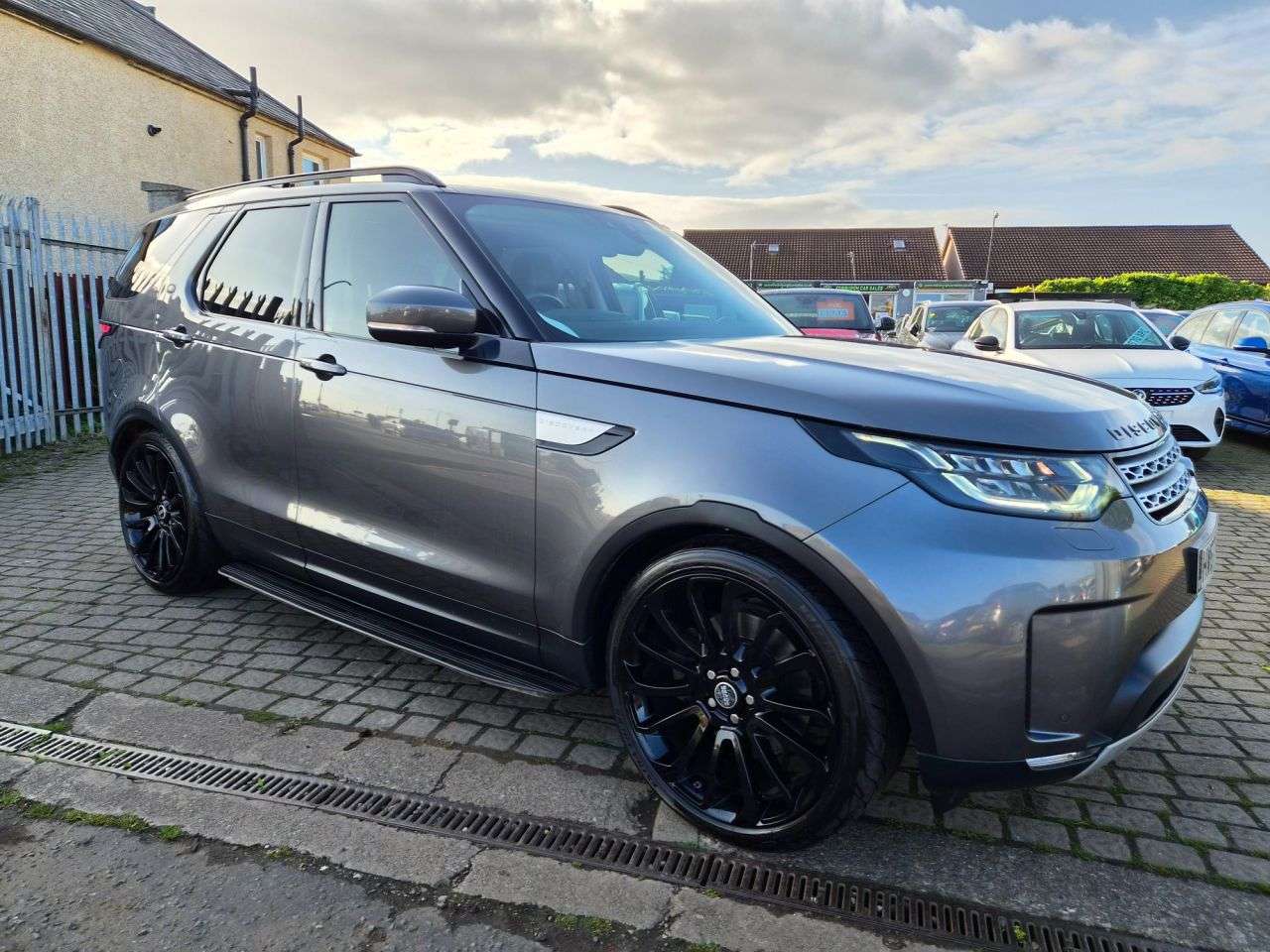 2017 LAND ROVER DISCOVERY 5 2017 LAND ROVER DISCOVERY 5