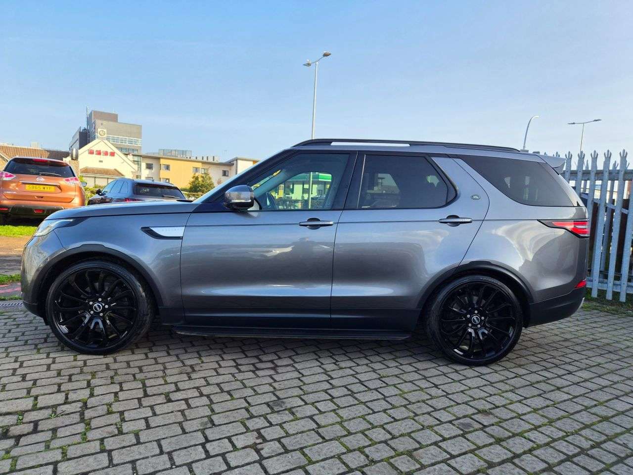 2017 LAND ROVER DISCOVERY 5 2017 LAND ROVER DISCOVERY 5