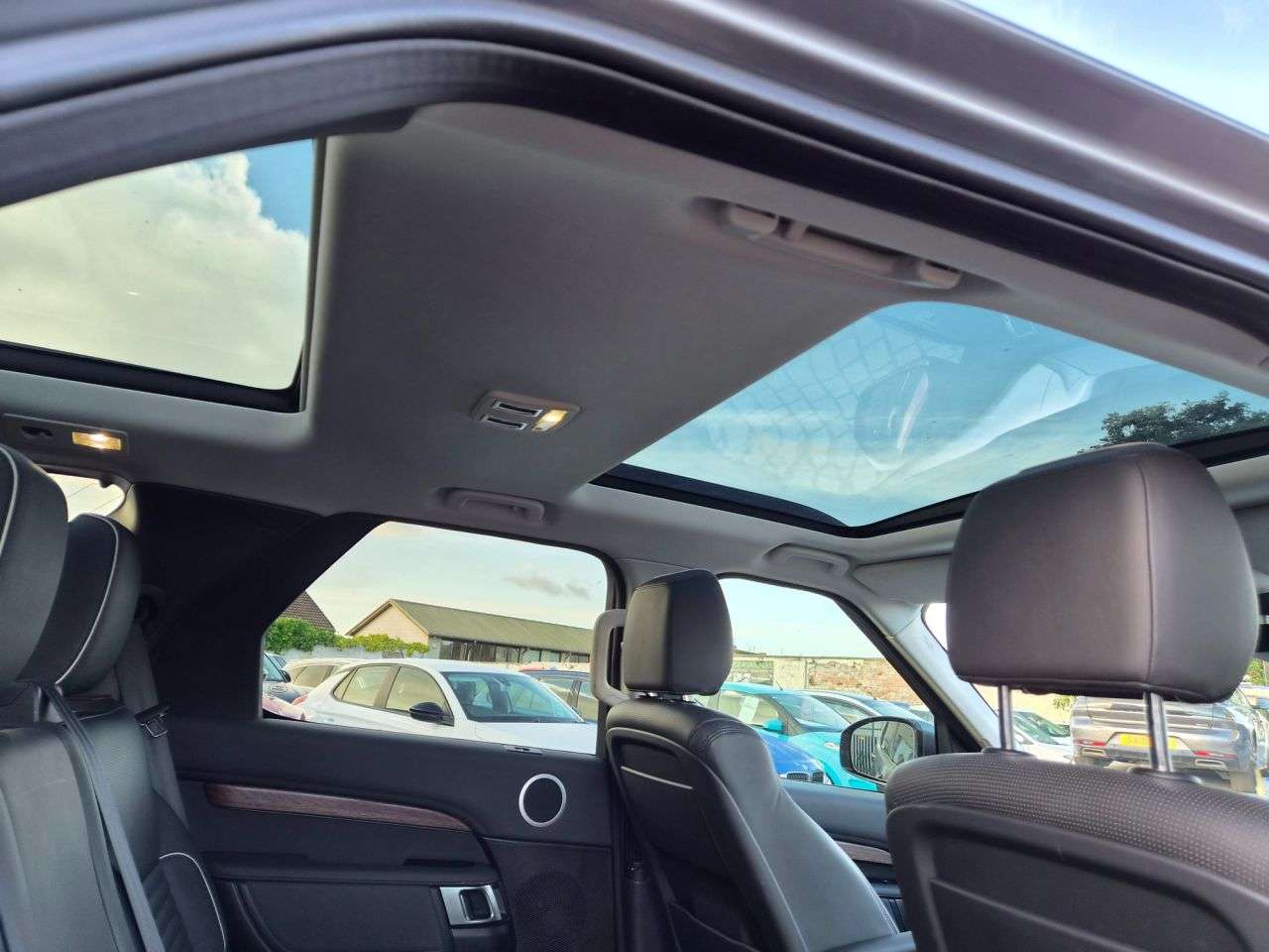 2017 LAND ROVER DISCOVERY 5 2017 LAND ROVER DISCOVERY 5