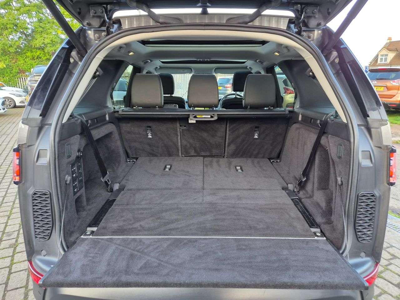 2017 LAND ROVER DISCOVERY 5 2017 LAND ROVER DISCOVERY 5