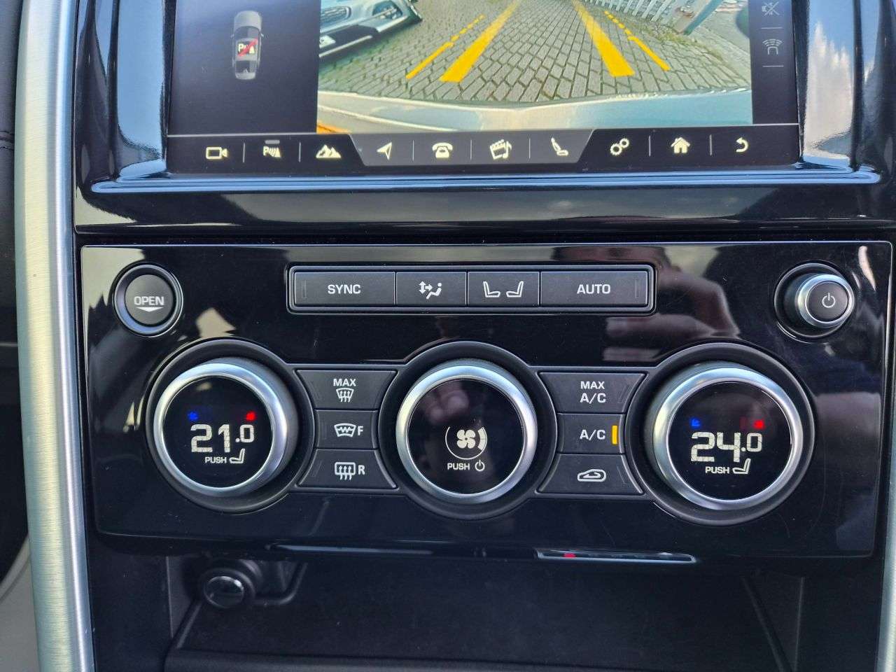 2017 LAND ROVER DISCOVERY 5 2017 LAND ROVER DISCOVERY 5