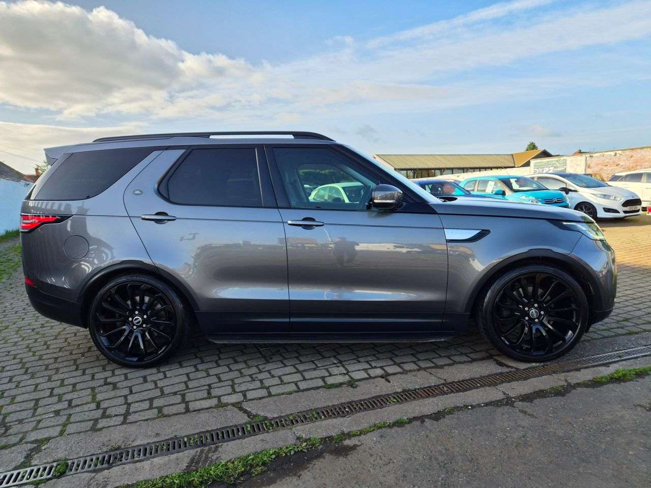 2017 LAND ROVER DISCOVERY 5 2017 LAND ROVER DISCOVERY 5
