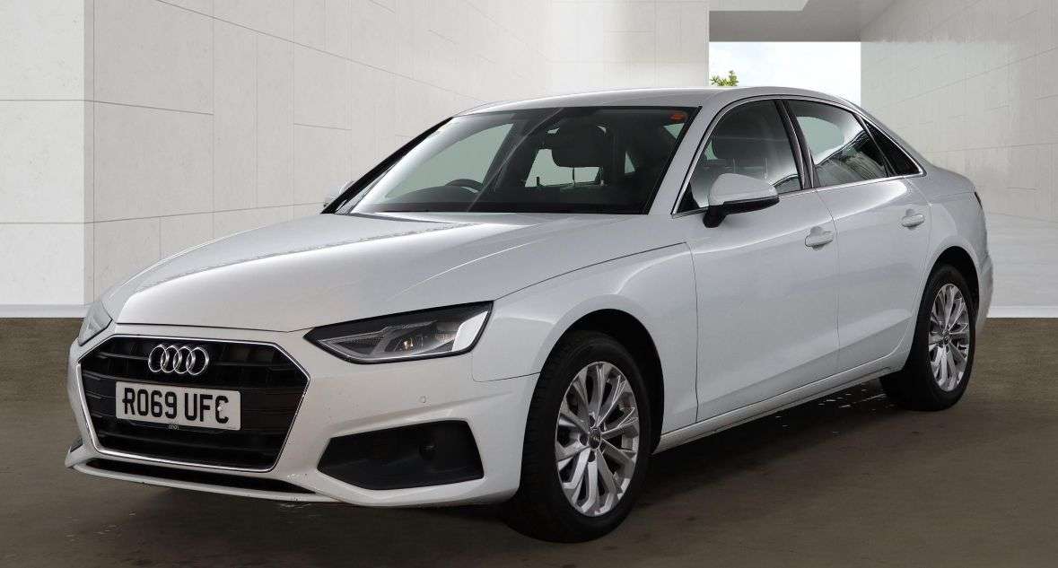 A 2019 AUDI A4 2.0 TDI 35 Technik Saloon 4dr Diesel S Tronic Euro 6 (s/s) (163 ps) A 2019 AUDI A4 2.0 TDI 35 Technik Saloon 4dr Diesel S Tronic Euro 6 (s/s) (163 ps)