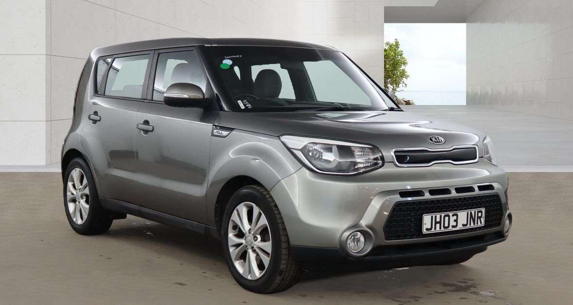 A 2017 KIA SOUL 1.6 CRDi Connect Plus SUV 5dr Diesel DCT Euro 6 (134 bhp) A 2017 KIA SOUL 1.6 CRDi Connect Plus SUV 5dr Diesel DCT Euro 6 (134 bhp)