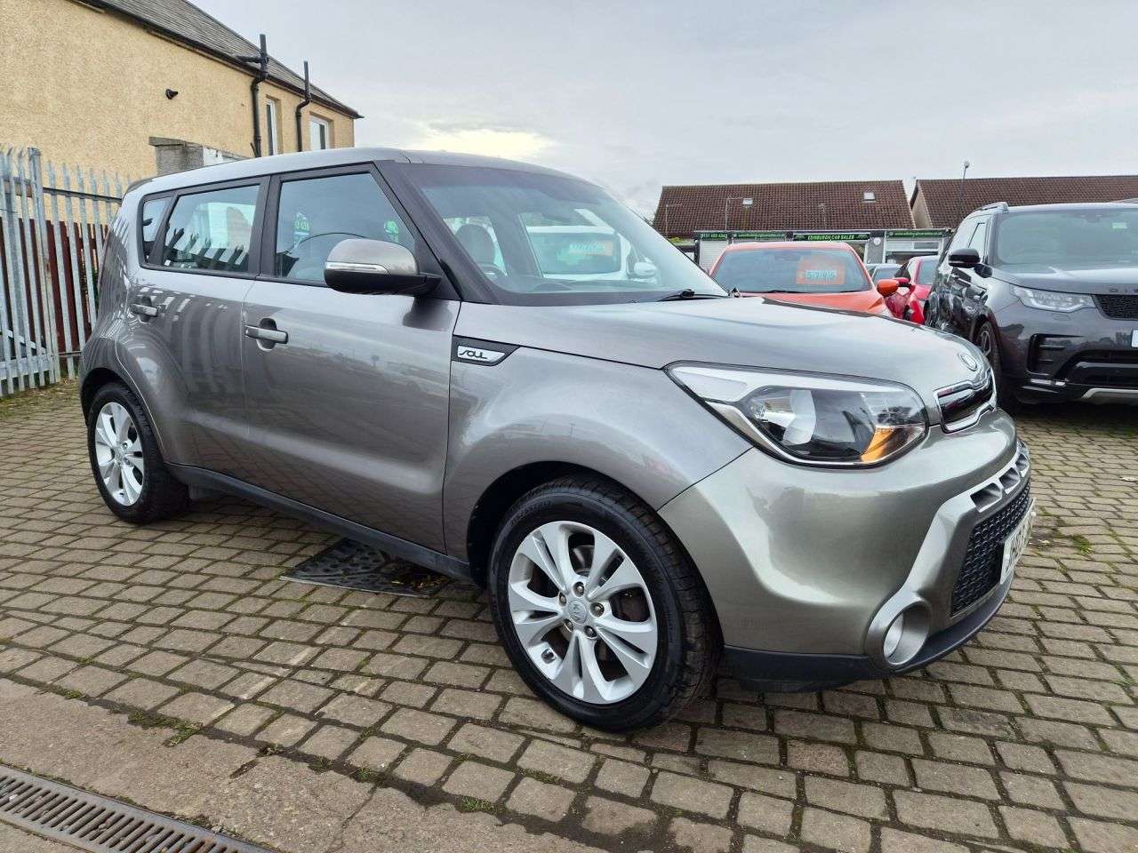 A 2017 KIA SOUL 1.6 CRDi Connect Plus SUV 5dr Diesel DCT Euro 6 (134 bhp) A 2017 KIA SOUL 1.6 CRDi Connect Plus SUV 5dr Diesel DCT Euro 6 (134 bhp)