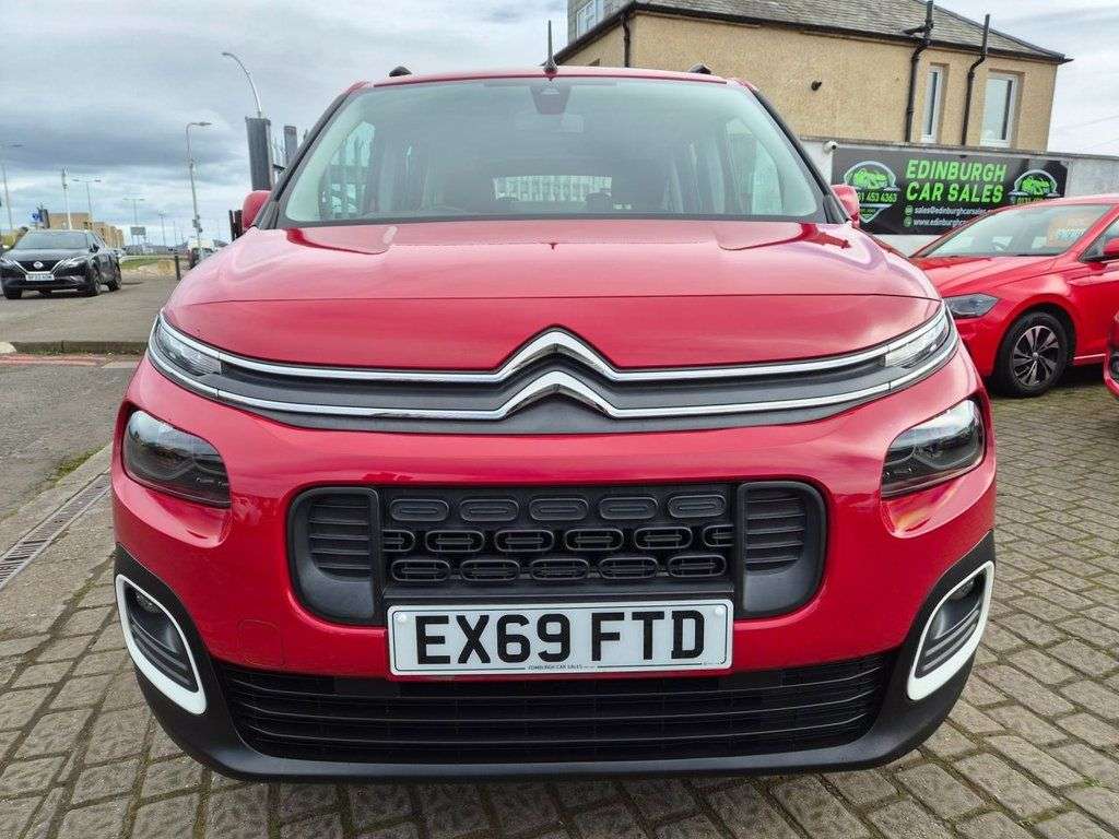 A 2019 CITROEN BERLINGO 1.5 BlueHDi Flair XL MPV 5dr Diesel Manual Euro 6 (100 ps) A 2019 CITROEN BERLINGO 1.5 BlueHDi Flair XL MPV 5dr Diesel Manual Euro 6 (100 ps)