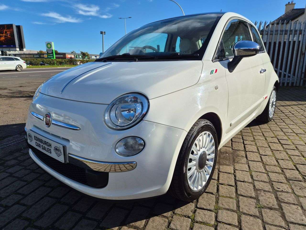 A 2013 FIAT 500 1.2 Lounge Hatchback 3dr Petrol Manual Euro 4 (69 bhp) A 2013 FIAT 500 1.2 Lounge Hatchback 3dr Petrol Manual Euro 4 (69 bhp)