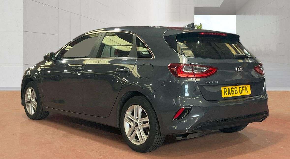 A 2019 KIA CEED 1.6 CRDi ECO 2 Hatchback 5dr Diesel Manual Euro 6 (s/s) (114 bhp) A 2019 KIA CEED 1.6 CRDi ECO 2 Hatchback 5dr Diesel Manual Euro 6 (s/s) (114 bhp)