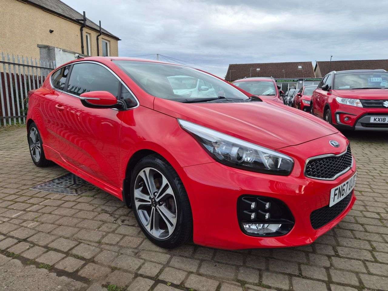 A 2017 KIA PROCEED 1.6 CRDi GT-Line Hatchback 3dr Diesel Manual Euro 6 (s/s) (134 bhp) A 2017 KIA PROCEED 1.6 CRDi GT-Line Hatchback 3dr Diesel Manual Euro 6 (s/s) (134 bhp)